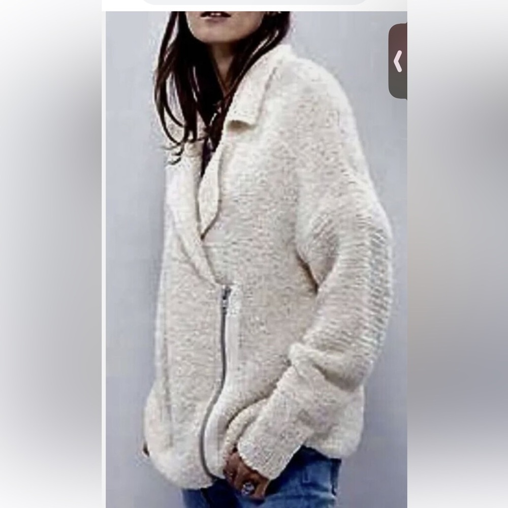Free people Cozy Cream Knit Cardigan in excellent t condition